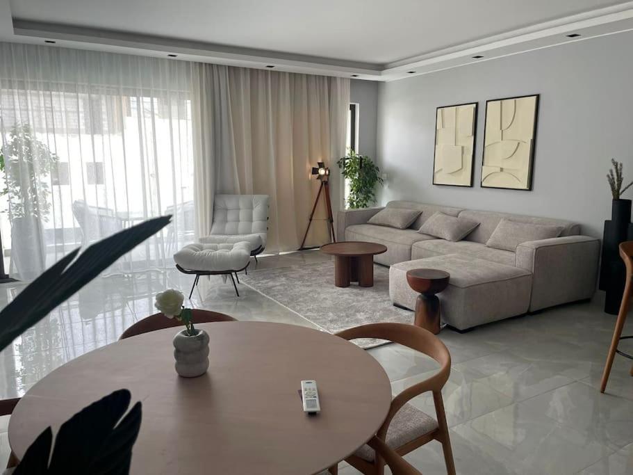 Apartment In Lake View Residence New Cairo Exterior photo